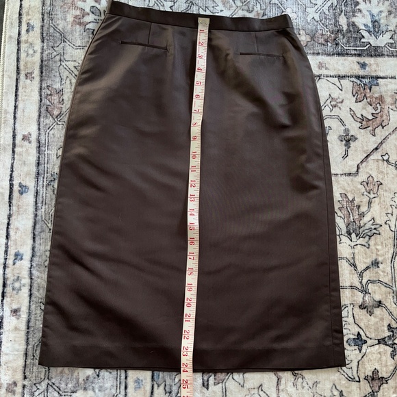EQ-IQ 100% silk pencil skirt (4/XS) EUC, with pockets, in chocolate. - Picture 11 of 12